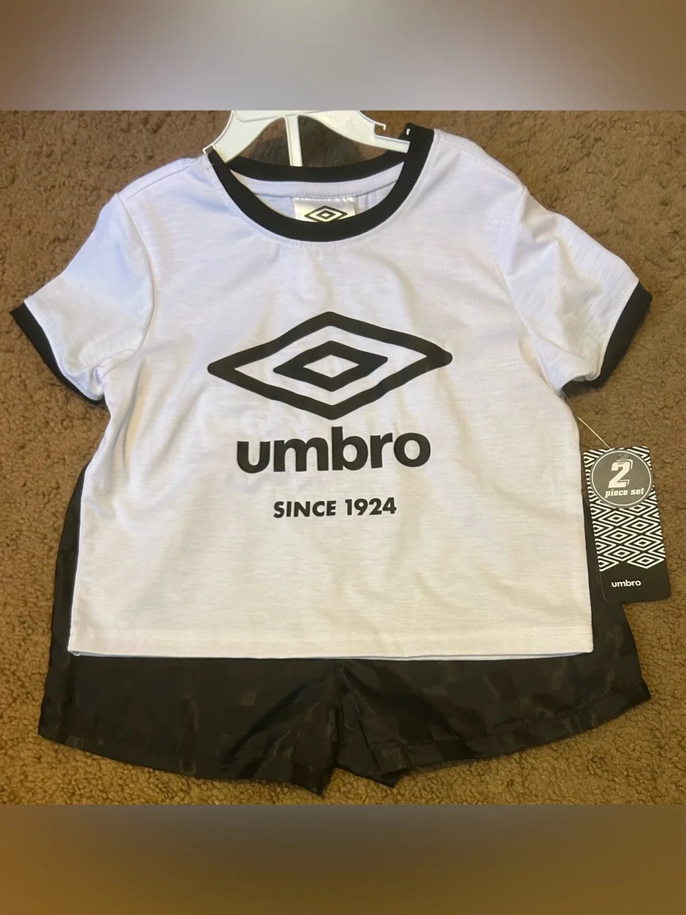Umbro Boy’s Set Shorts & Tee Size 7-8 NEW Black Logo & Trim